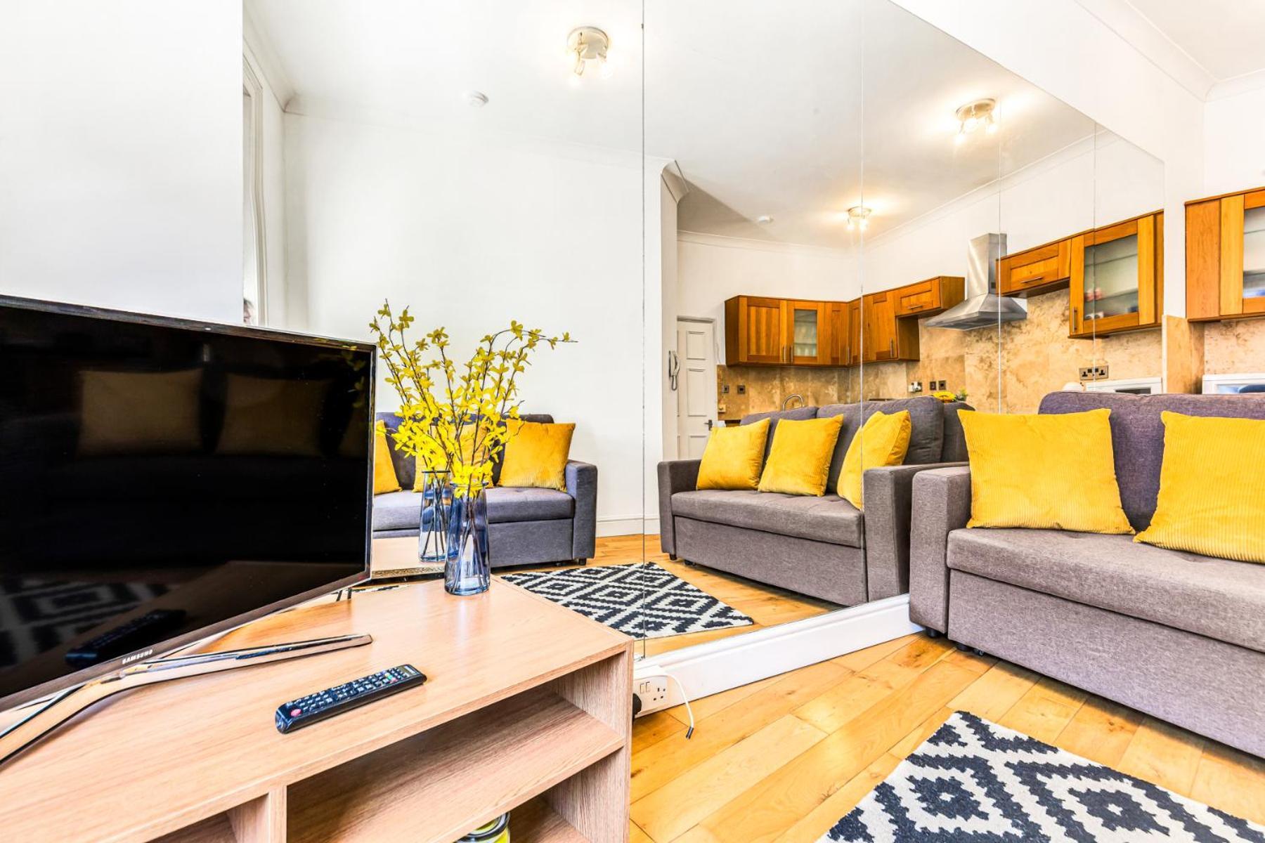 Luxstay2 Earls Court Apartment - Sleeps Up To 8 ロンドン エクステリア 写真