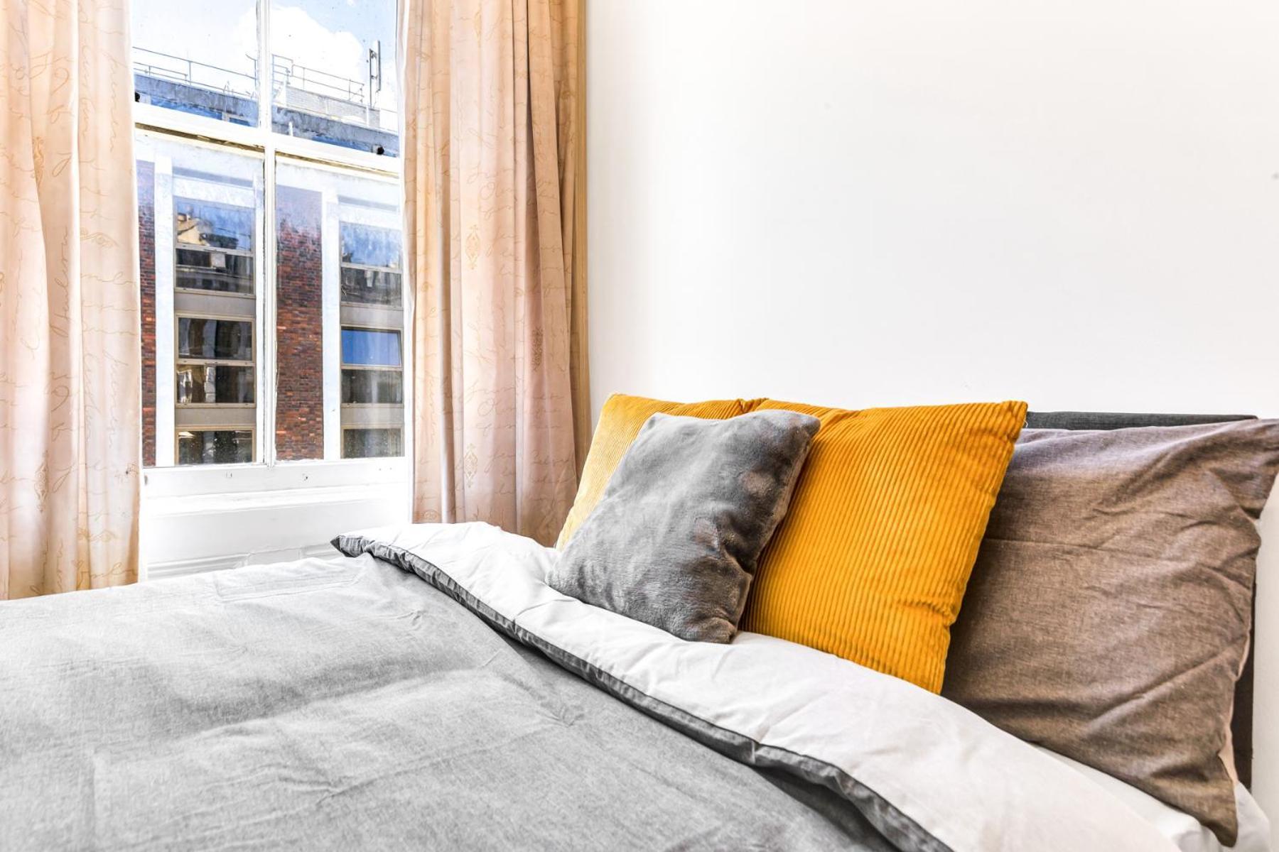 Luxstay2 Earls Court Apartment - Sleeps Up To 8 ロンドン エクステリア 写真