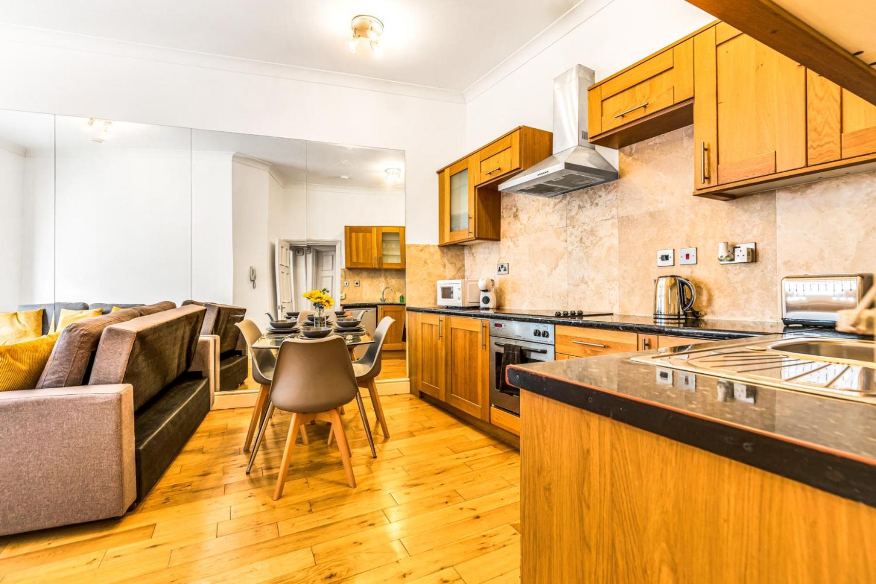 Luxstay2 Earls Court Apartment - Sleeps Up To 8 ロンドン エクステリア 写真